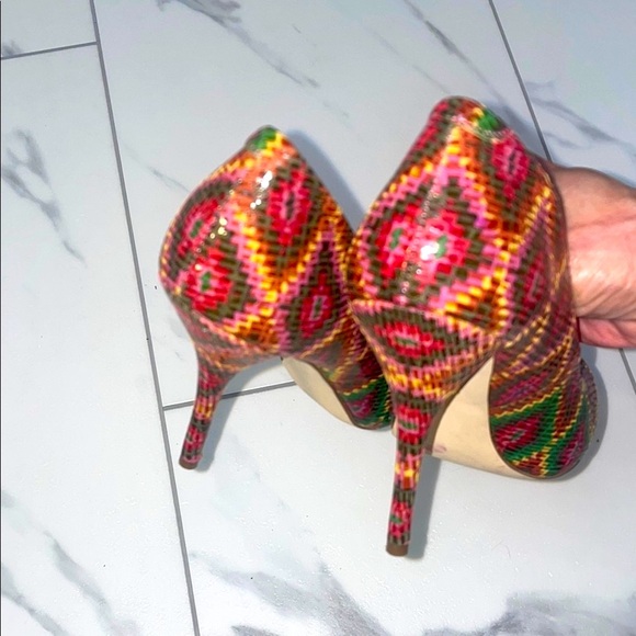 Steve Madden Purple and Pink Classic Heels Size 6 - Picture 4 of 6